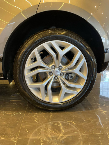 Imagem 8 de 8 de Land Rover Range Rover Evoque 2.0 P250 Flex R-dynamic Se