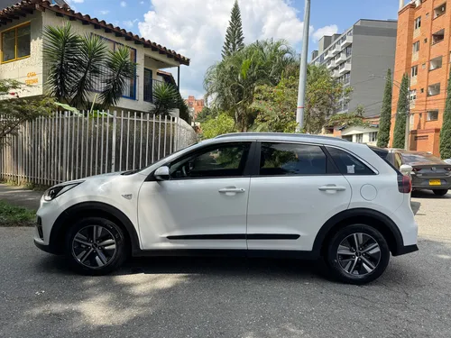 Kia Niro 1.6 híbrida AT 4x2