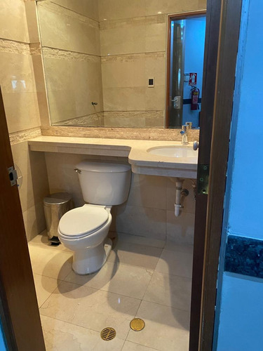 Imagen 12 de 17 de Sky Group Focus Alquila/vende Oficina, Urb. San Jose De Tarbes, Valencia, Carabobo, Foof-122