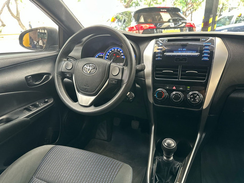 Toyota Yaris 1.3 16V FLEX XL LIVE MANUAL