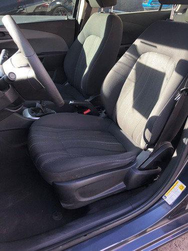 Imagen 12 de 15 de Chevrolet Sonic 2016 1.6 Lt Mt