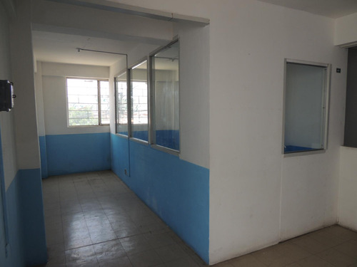 Renta De Local En Valle De Aragón 1ra Secc, Perfecto Para Gimnasio, Clases O Bodega