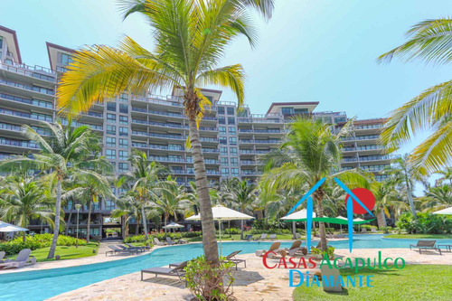 Cad La Isla Emerald C10. Terraza Grande Con Vista A Los Jardines Y Albercas