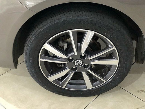 Imagem 7 de 8 de Nissan Versa 1.6 16vstart V-drive Premium Automático 2021