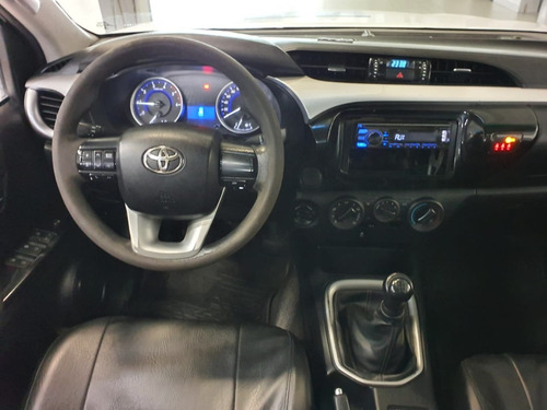 Toyota Hilux 147 Hp Dc 2.4 4x4 Die 2018 Egv914