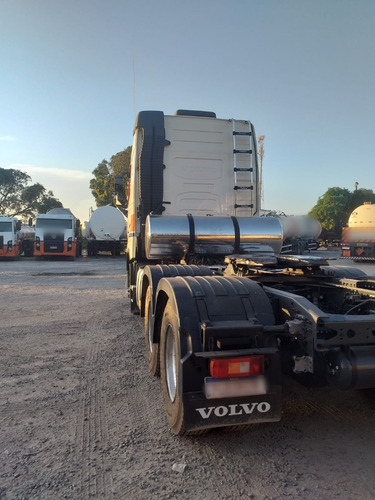 Imagem 6 de 12 de Volvo Fh540 6x4 2020 Bug Leve C/ Suspensão De Mola