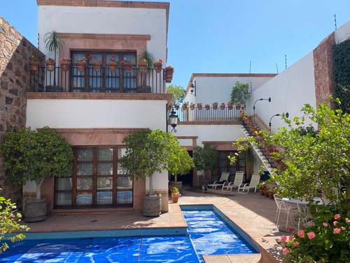 Casa En Venta En Centro Historico, Completamente Remodelada Y Acabados De Lujo 