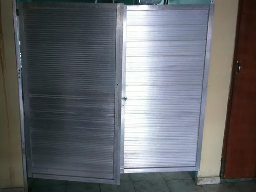 Puertas De Vaivén En Aluminio (Usado)