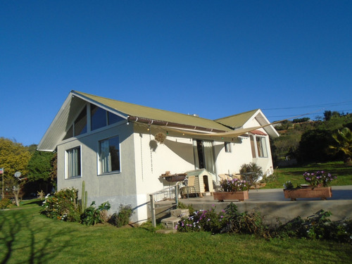 Parcela Con 2 Construcciones. Cercana Acceso Troncal Sur...