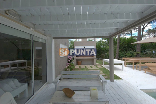 Imagen 2 de 18 de Casa En La Barra En Alquiler