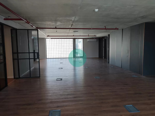 Alquiler Oficina Ciudad Vieja Frente Caf Y Plza. Independencia. Ed Alma Duc