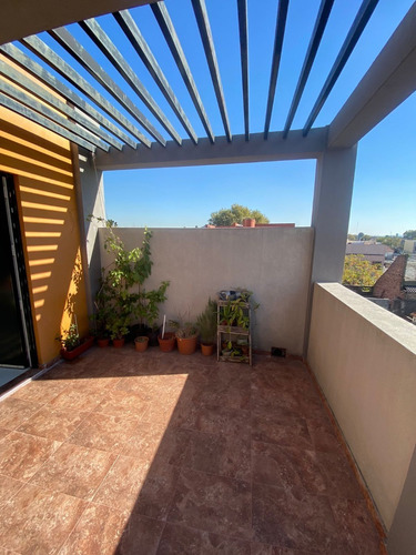 Imagen 14 de 15 de Oportunidad! Excelente Triplex 2 Amb En Venta Ideal Inversor En Lanus (413)