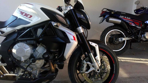 Imagen 3 de 4 de Agusta 800 R Brutale 2015