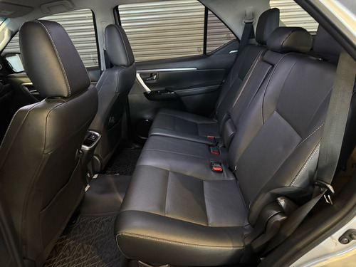 Toyota Hilux SW4 CD SRX 4x4 2.8 TDI 16V Diesel Aut.