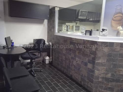 En Av. ''montes De Oca'', Urb. ''padre Alfonso'', Valencia, Local Comercial, Eloisa Mejia 24-13715