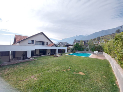 Hermosa Casa Condominio Alto Macul 5d+5b