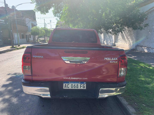 Imagen 6 de 8 de Toyota Hilux 2.8 Cd Srx 177cv 4x2 At 2017