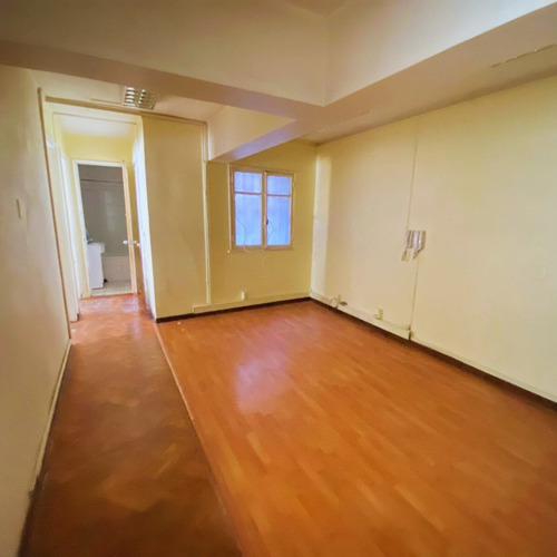 Amplia Oficina 80 Mts2 Piso 1, Juan Antonio Rios /paris Stgo