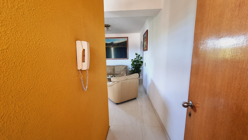 Annic Coronado Vende Apartamento En Res. Los Himalaya