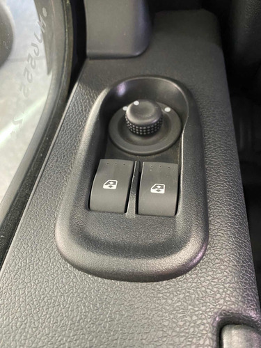 Imagen 15 de 23 de Renault Master 2.3 Minibus 14+1
