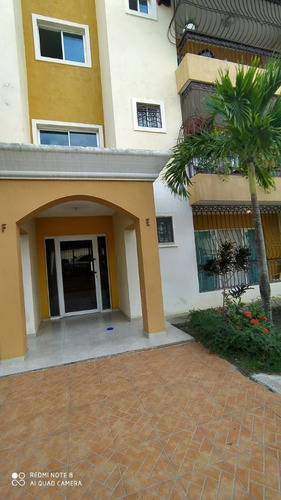 Imagen 4 de 9 de Apto Moderno En Santiago 3hab 2b 2p Ascensor, Piscina 157m2