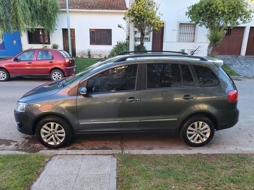 Volkswagen Suran 1.6 Highline 101cv 11c 2012
