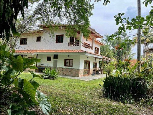 Josseyris Jimenez Vende Casa En Hato Royal