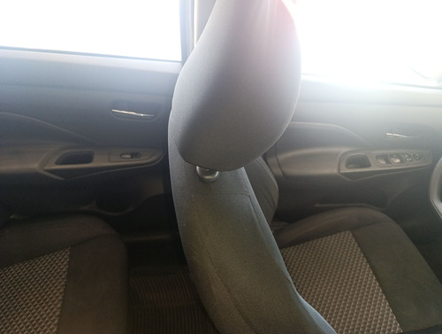 Nissan Versa 1.6 Sense Mt