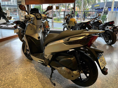 Imagen 5 de 18 de Kymco People 300 Gti 2017 U Dño Serv Off Permuto