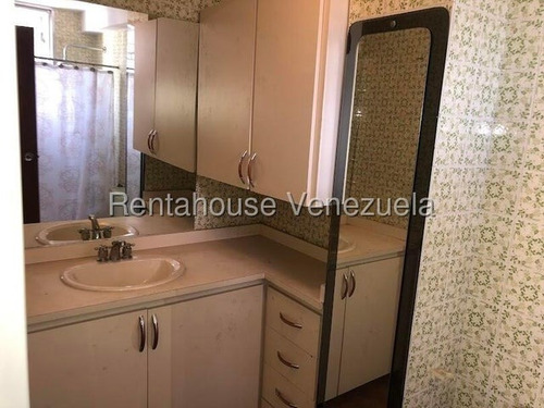 Se Vende Penthouse Dúplex En La Urb. La Candelaria.