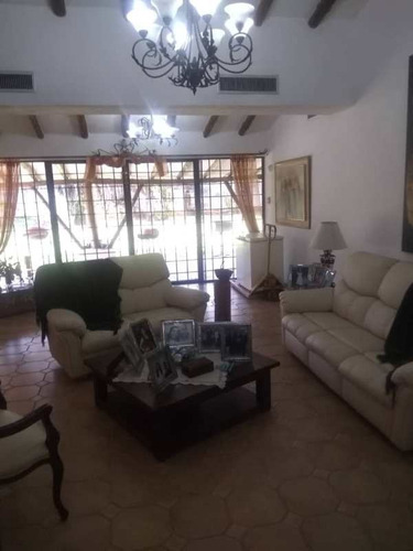 Imagen 2 de 10 de Casa En Venta En Urb. Guataparo Valencia Cod: Inc-029