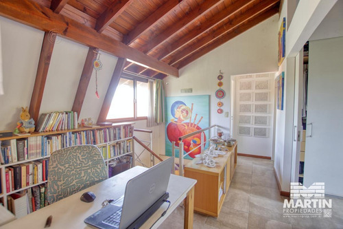Imagen 25 de 30 de Excelente Triplex En Condominio Con Pileta Y Parrilla - Martinez