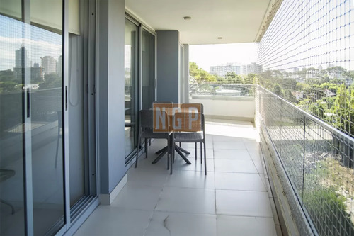 Apartamento En Venta En Torre Esmeralda De 3 Dormitorios , En Punta Del Este