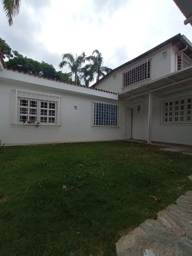 Imagen 16 de 18 de Casa En Venta En El Cafetal Calle Cerrada