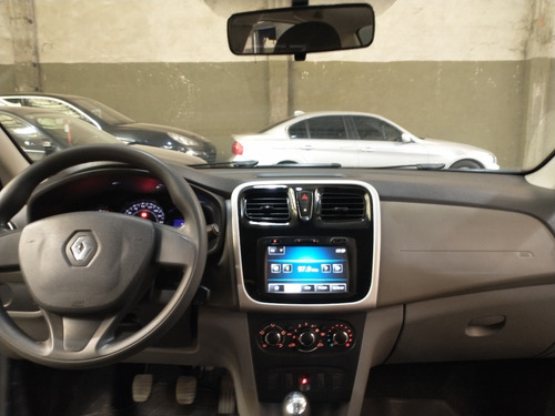Renault Logan 1.6 8v 2015-permuto Financio