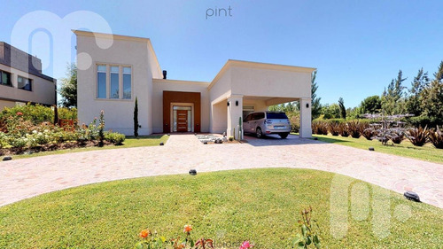 Imagen 22 de 27 de Venta Casa - Club Miralagos