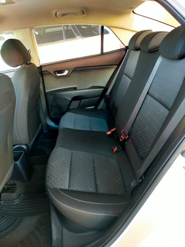 Imagen 12 de 14 de Kia Rio Xl 2018