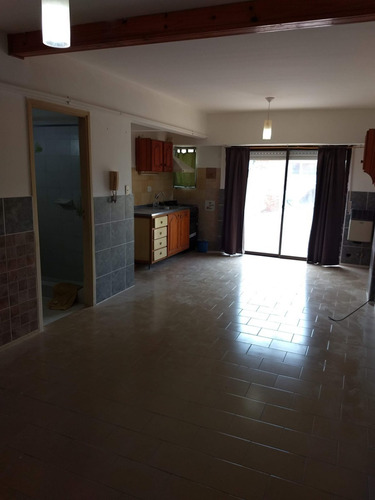 Imagen 6 de 8 de Comodo Departamento De Un Ambiente En Mar De Ajo Con Cochera A Tres Cuadras Del Mar