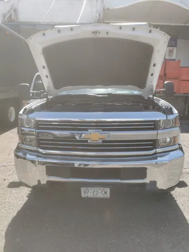 Chevrolet Silverado 3500 chasis cabina