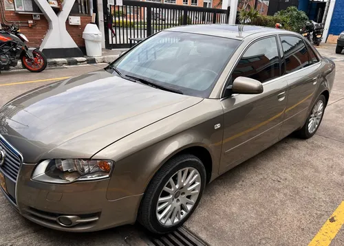 Audi A4 1.8t Luxury 5 p
