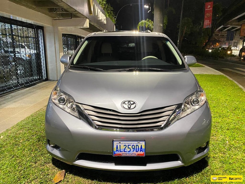 Toyota Sienna Xle Awd