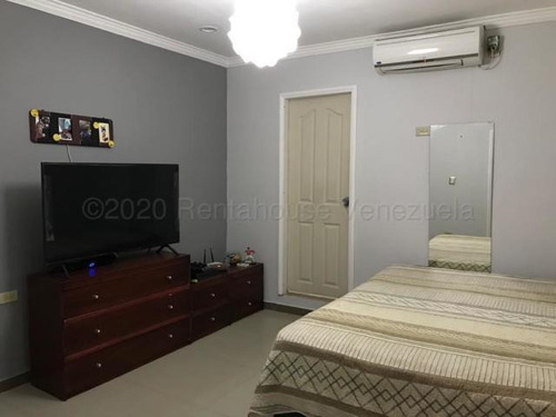 Imagen 10 de 12 de Casa Con Piscina En Venta Barata En Maracaibo