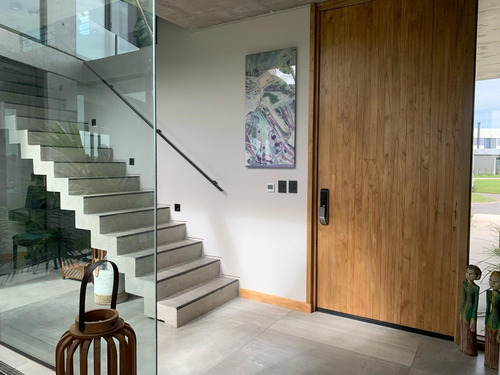Casa En Venta En El Cantón, Escobar, G.b.a. Zona Norte