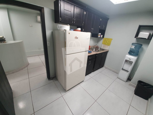 Imagen 24 de 27 de Oficina En Venta De 561.87 M² En Céntrica Ubicación En Col.