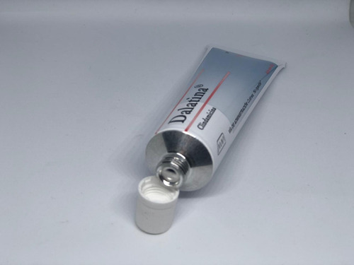 Imagen 3 de 6 de Gel Facial Acne Barros Espinillas Clindamicina 1%