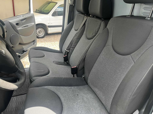 Imagen 4 de 15 de Peugeot Expert 2014 1.6 Hdi Confort
