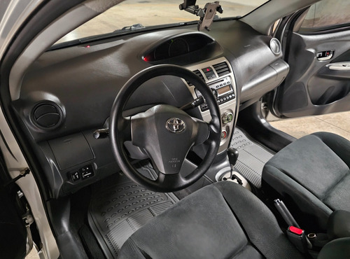 Toyota Yaris 1.5 Premium Sedan At