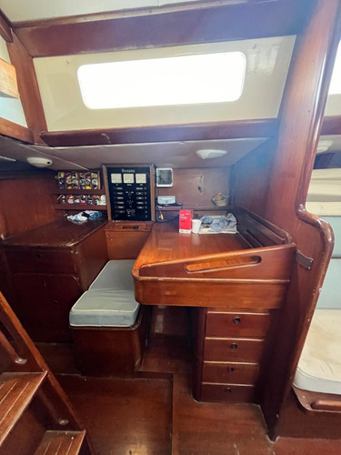 Velero Frers 44