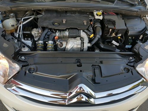 Imagen 13 de 16 de Citroen C4 Lounge Feel Pack 1.6 Hdi