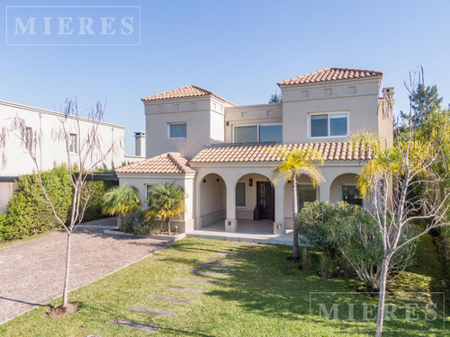 Casa En Venta Con Renta En Los Alisos, Nortdelta.